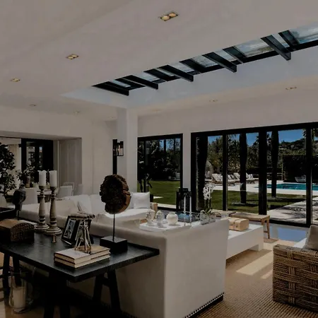 Casa Flavas